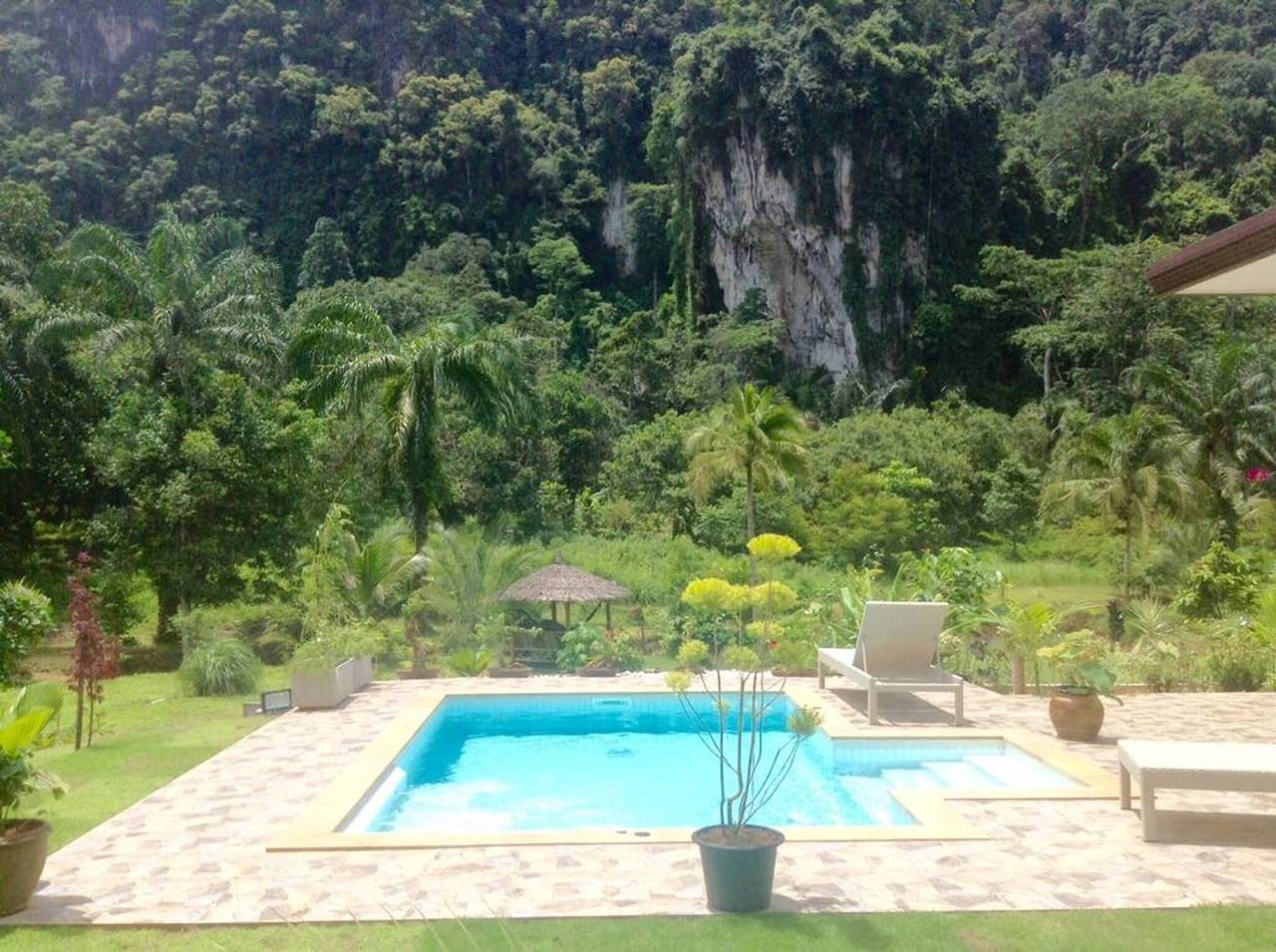 Blue River 2 bedrooms Pool villa in Krabi Provinz