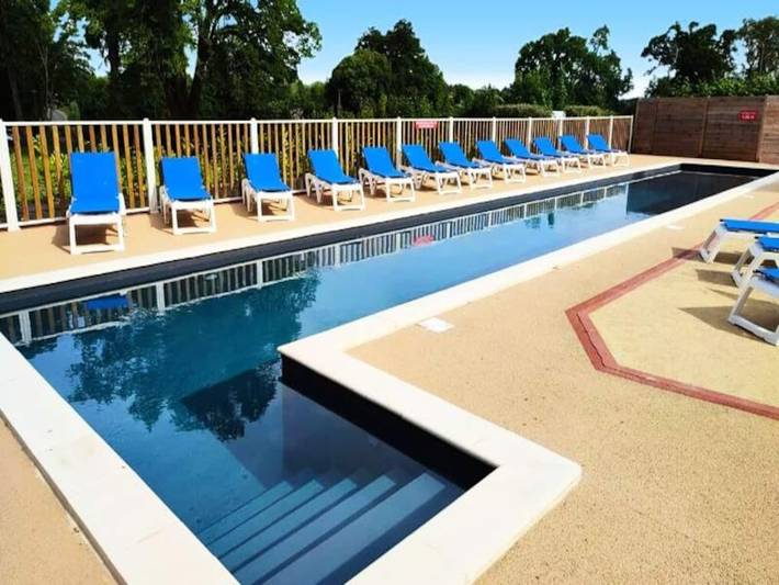 Location de vacances pour 4 personnes, avec sauna ainsi que balcon et piscine, adapté aux familles à Gonneville-sur-Honfleur