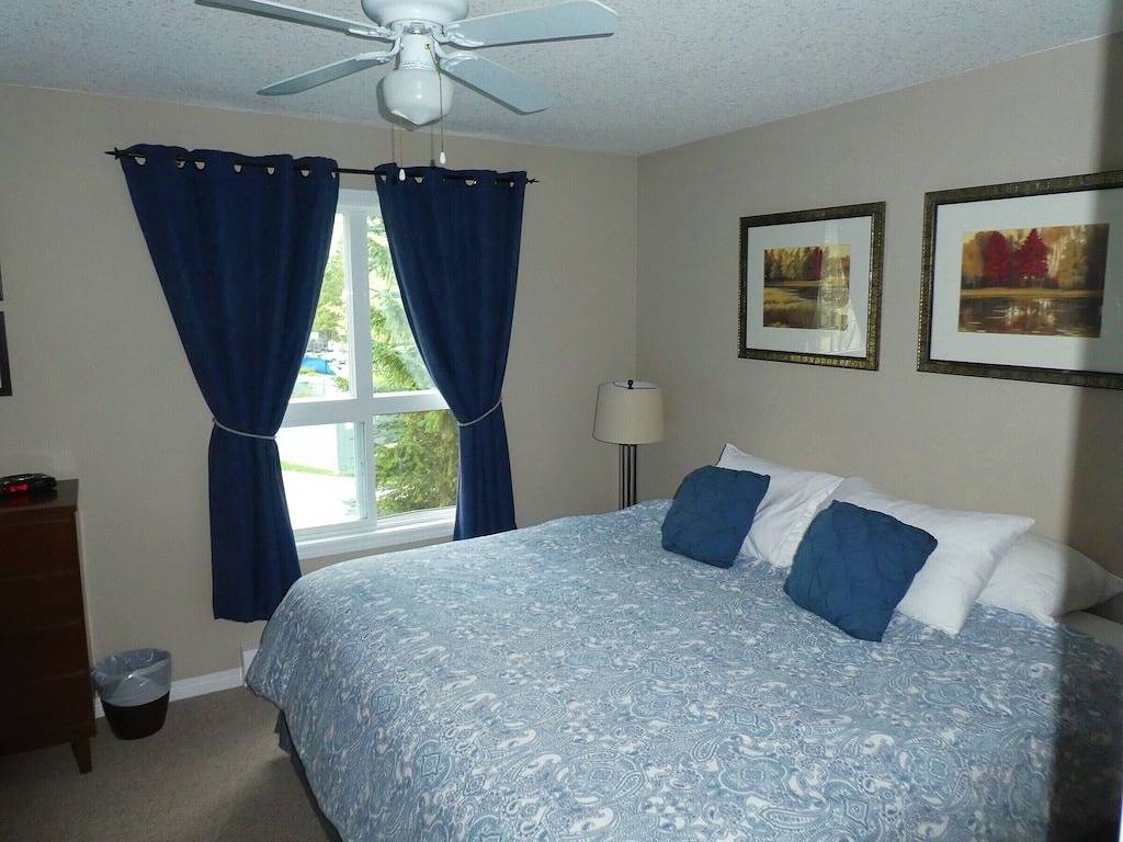 Ganze Wohnung, Mountain View Condo, 7+ Night Disc%, 2 Balconies, 2 King Br, 2 Bath-Pool/Hot Tub in Radium Hot Springs, Kootenay-Nationalpark
