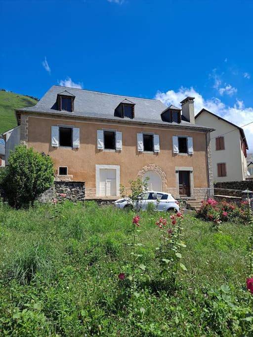 Location de vacances pour 8 personnes, avec vue ainsi que terrasse et jardin à Lescun - 3