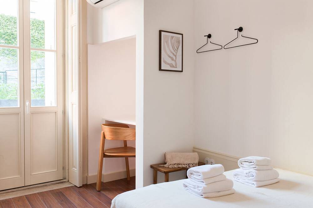 Viva Alameda Suites - w/ balcony in Massarelos, Porto