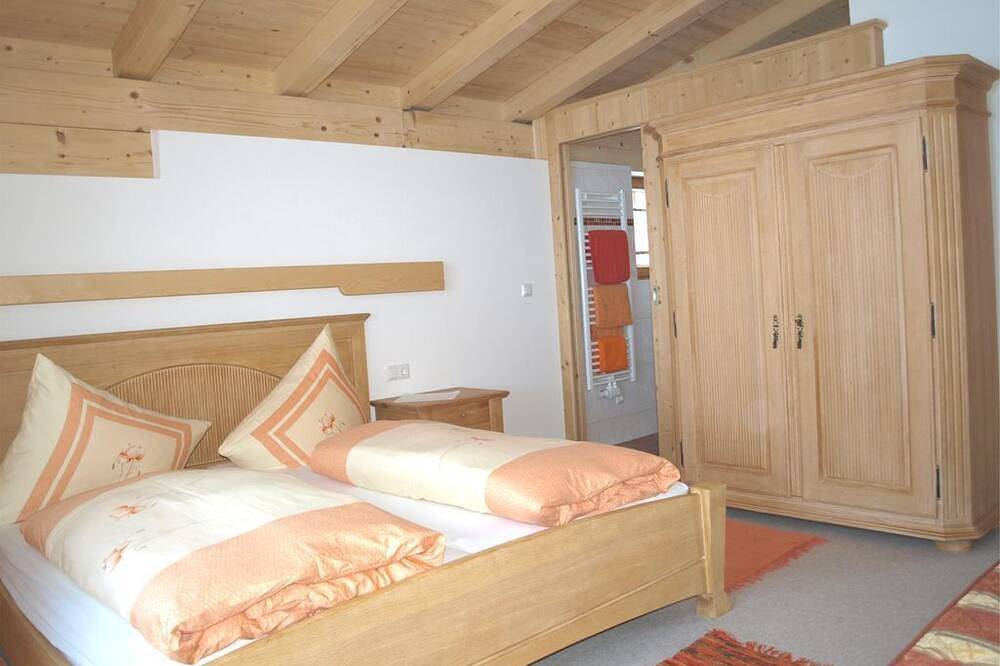 Ganze Wohnung, Wohnung Adler 70m²/1 Schlafr/1 Wohnschl/Du/Wc sep. - Alpenchalet \"Der Tyroler in Going am Wilden Kaiser, Kaisergebirge