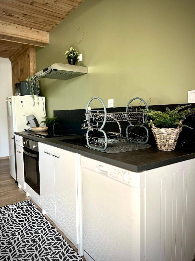 Three-Bedroom House in Avressieux, Région de Chambéry