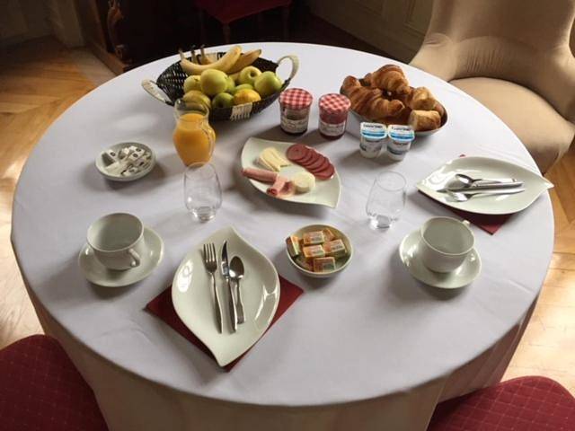 Location de vacances pour 2 personnes, avec jardin et piscine à Parigné-l'Évêque - 3