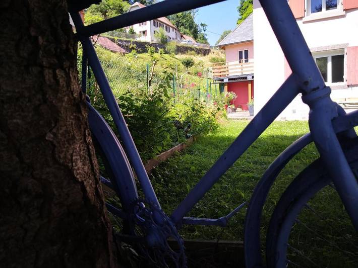 Location de vacances pour 4 personnes, avec Terrasse ainsi que Jardin et Vue à Le Bonhomme