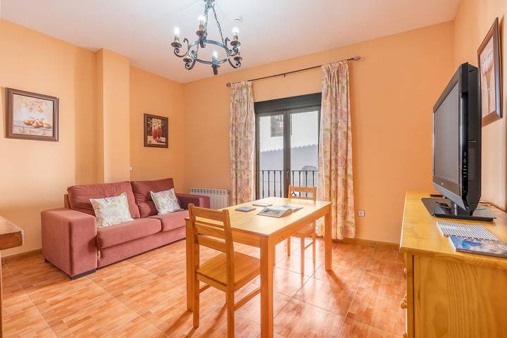 Apartamento para 4 personas, con balcón en Güejar Sierra