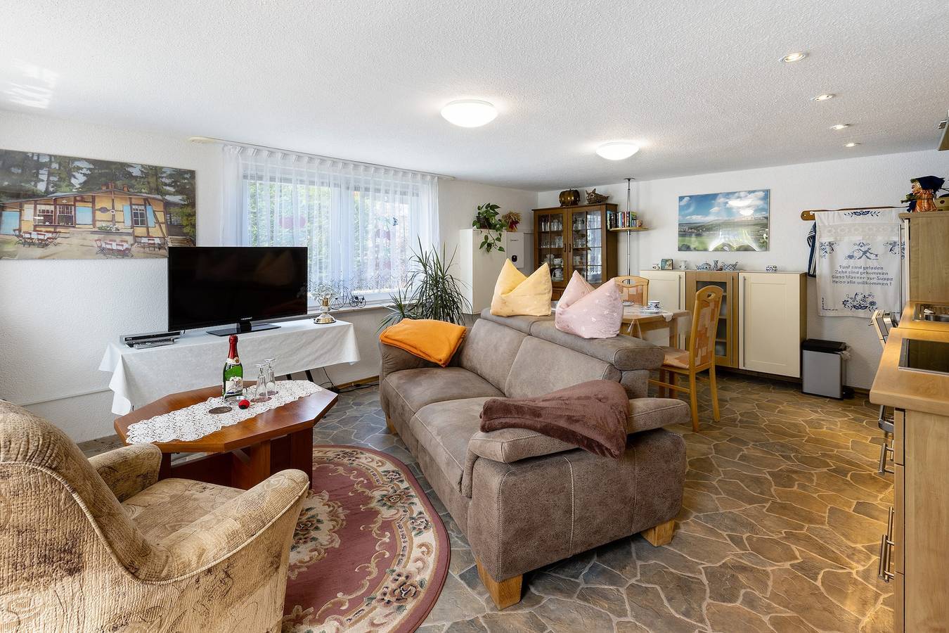 Ganze Wohnung, Ferienwohnung Im Burgenland" mit Bergblick, gemeinsamer Terrasse und Wlan in Freyburg (Unstrut), Saale-Unstrut