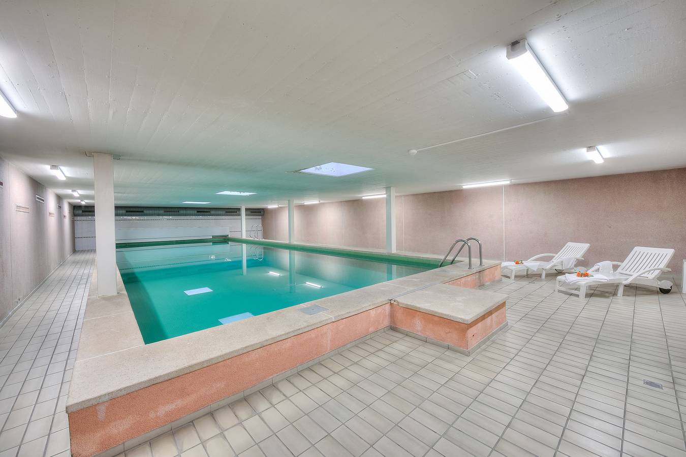 Ganze Wohnung, Ferienwohnung für 4 Personen mit Terrasse in Monte Generoso Vetta, Mendrisio