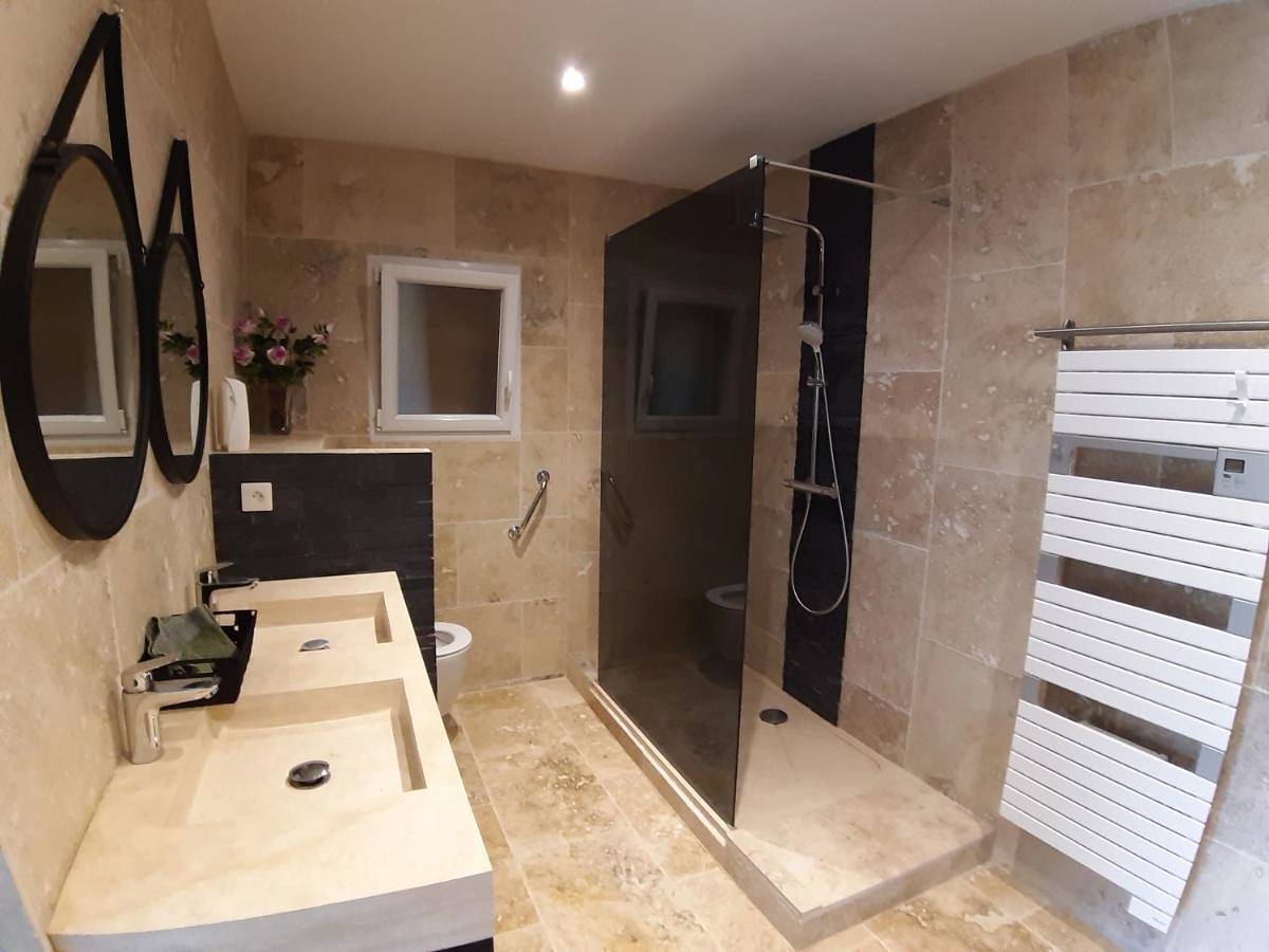 Deluxe Room in Alba-la-Romaine, Privas (arrondissement)