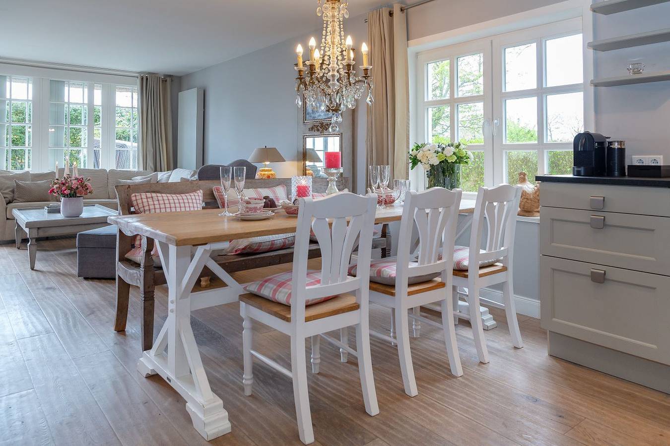 Ganze Wohnung, Großzügig geschnittene Ferienwohnung im traumhaften Kapitänsdorf Keitum! in Keitum, Sylt (Gemeinde)