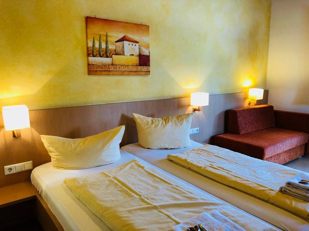 Hotel - Restaurant Hirschen - Werneths Landgasthof beim Europa- Park Rust in Europa-Park, Rheinhausen