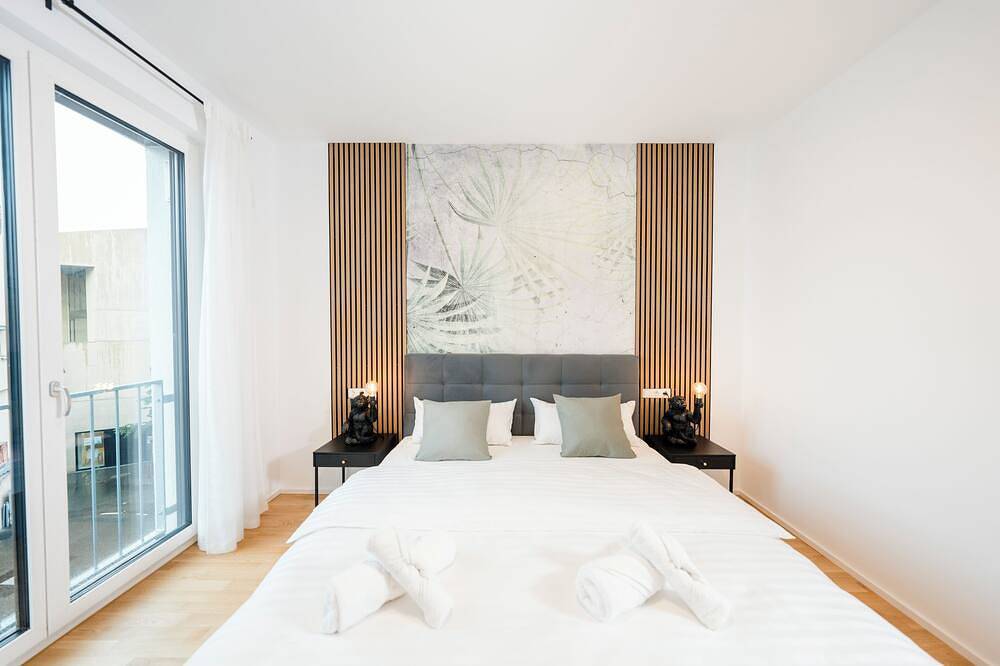 Ganze Wohnung, Böblingen02, Zentrum, Stellplatz, Daimler in Böblingen, Stuttgart Region