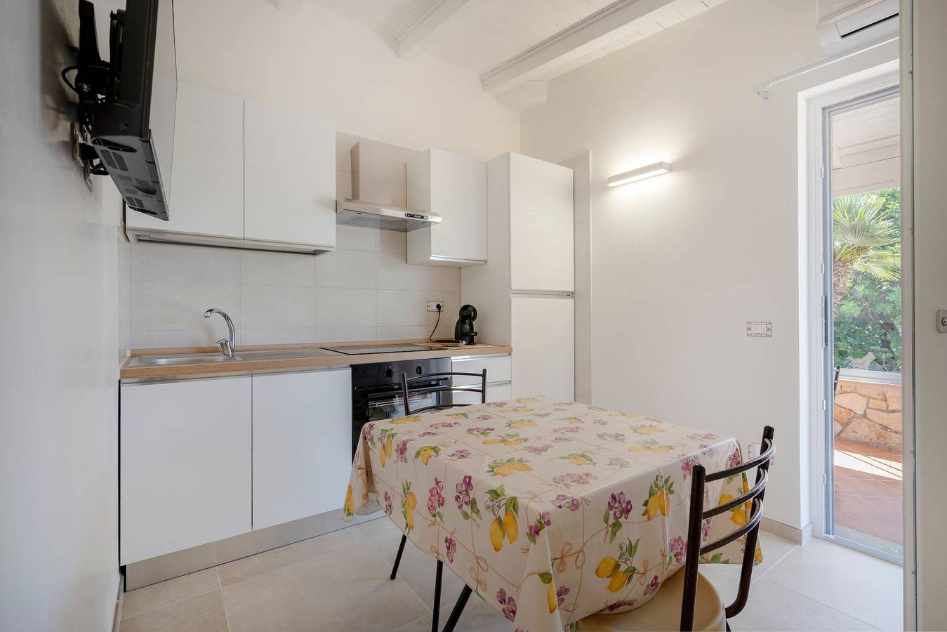 Appartement entier, Appartement 'L'Aia - 3' avec piscine partagée, Wi-Fi et climatisation in Sant'Antonio D'ascula, Monopoli
