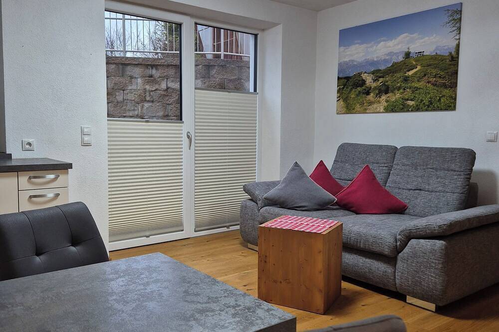 Ganze Wohnung, Modernes Wohlfühl-Studio **** für 2 Personen Nähe Innsbruck mit Terrasse in Tuxer Alpen, Lans