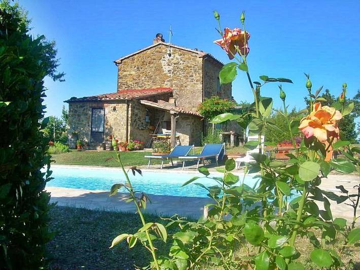 Agriturismo per 9 persone, con giardino a Sorano