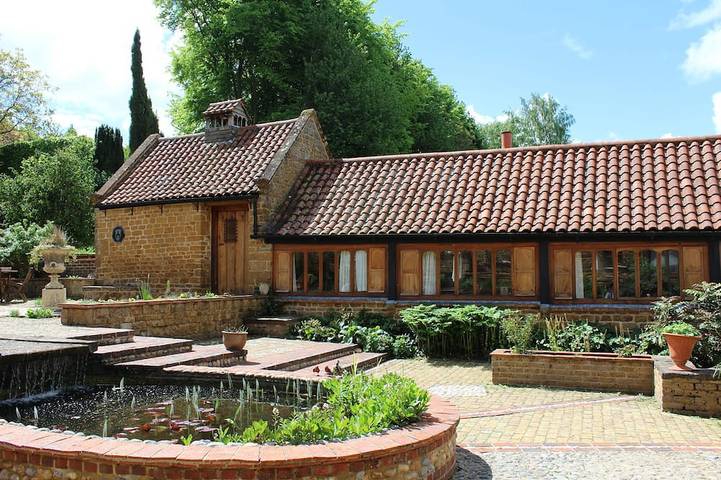 Glamping for 2 people in Oxfordshire