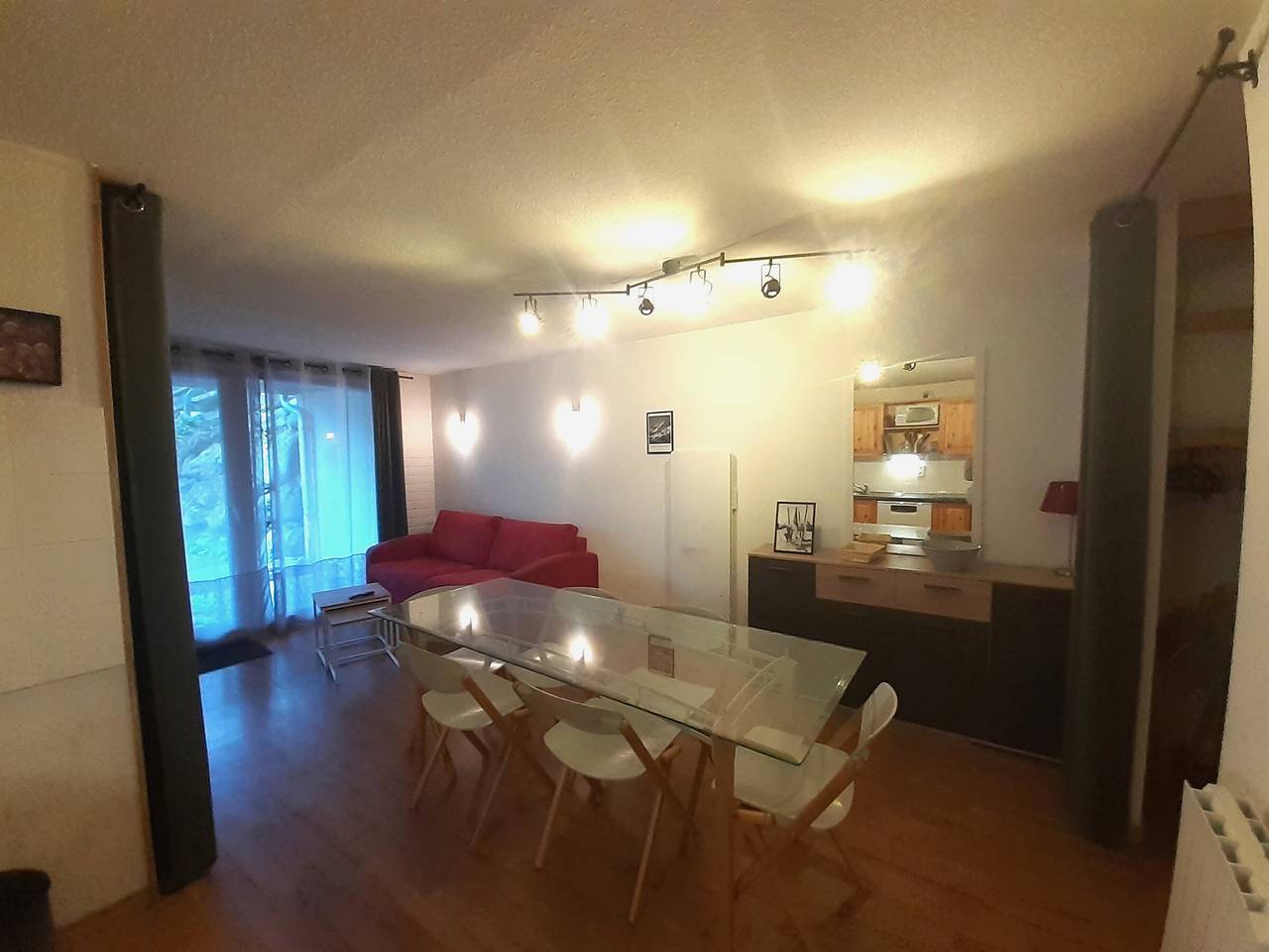 Apartamento entero, Apartamento acogedor para 8 con área de noche, terraza y Wifi en Valfréjus in Valfréjus, Modane