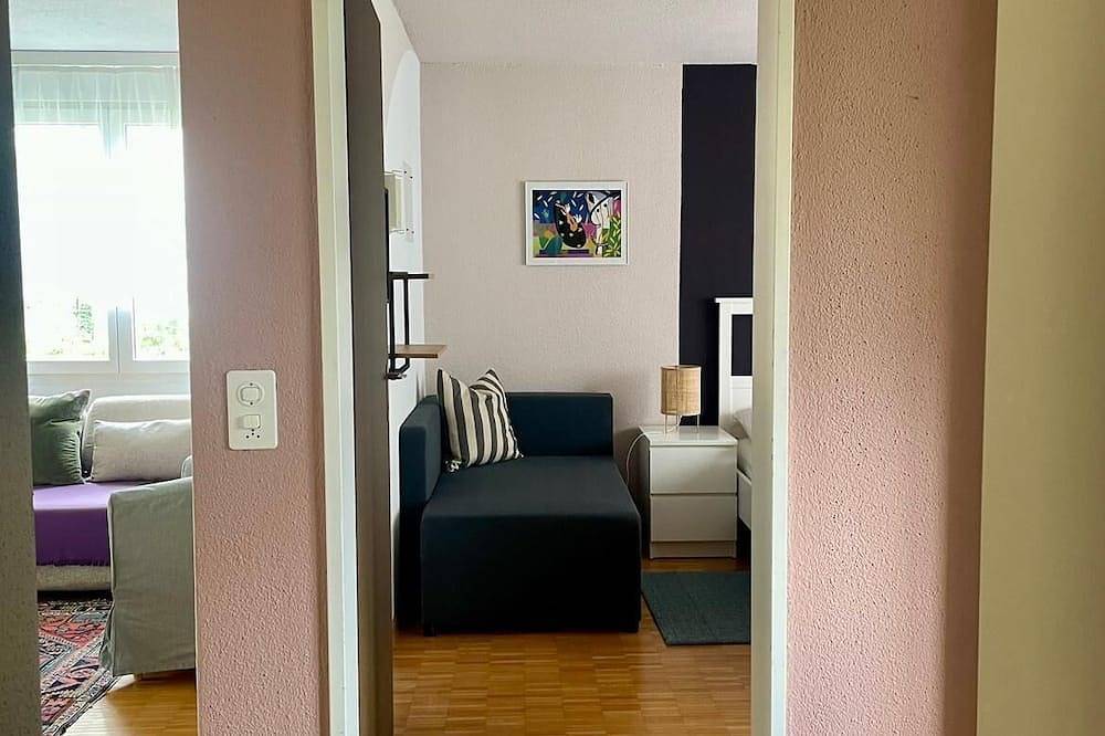 Appartamento intero, Helle Gartenwohnung mit Sitzplatz in Aargau-Basel