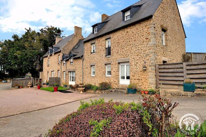 Gîte pour 7 personnes, avec jardin et terrasse à Saint-Méloir-des-Ondes - 3