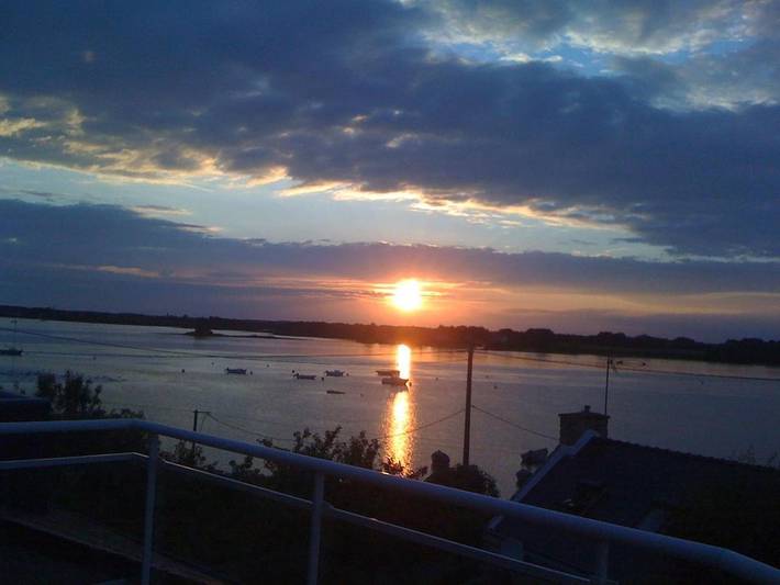 Location de vacances pour 2 personnes, avec vue et terrasse, animaux acceptés dans Ilot De De Saint Cado