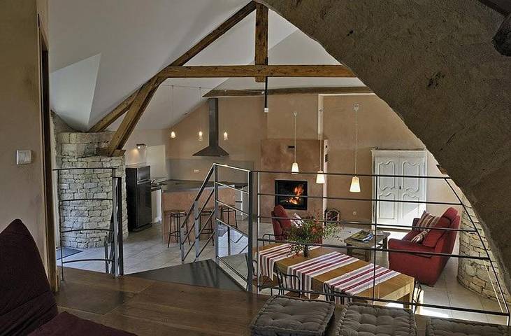 Location de vacances pour 6 personnes, avec Balcon et Terrasse ainsi que Jardin et Vue dans Sévérac-d'Aveyron