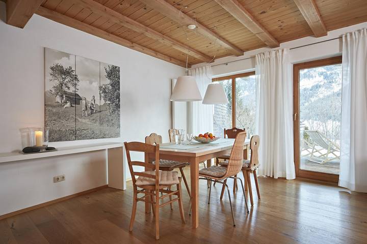 Ferienwohnung für 2 Personen, mit Balkon und Garten in Vorderhindelang
