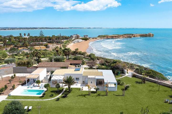 Agriturismo per 8 persone, con balcone e giardino in Ispica