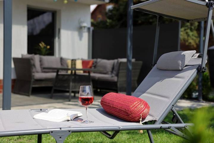 Bungalow für 2 Personen, mit Terrasse und Garten