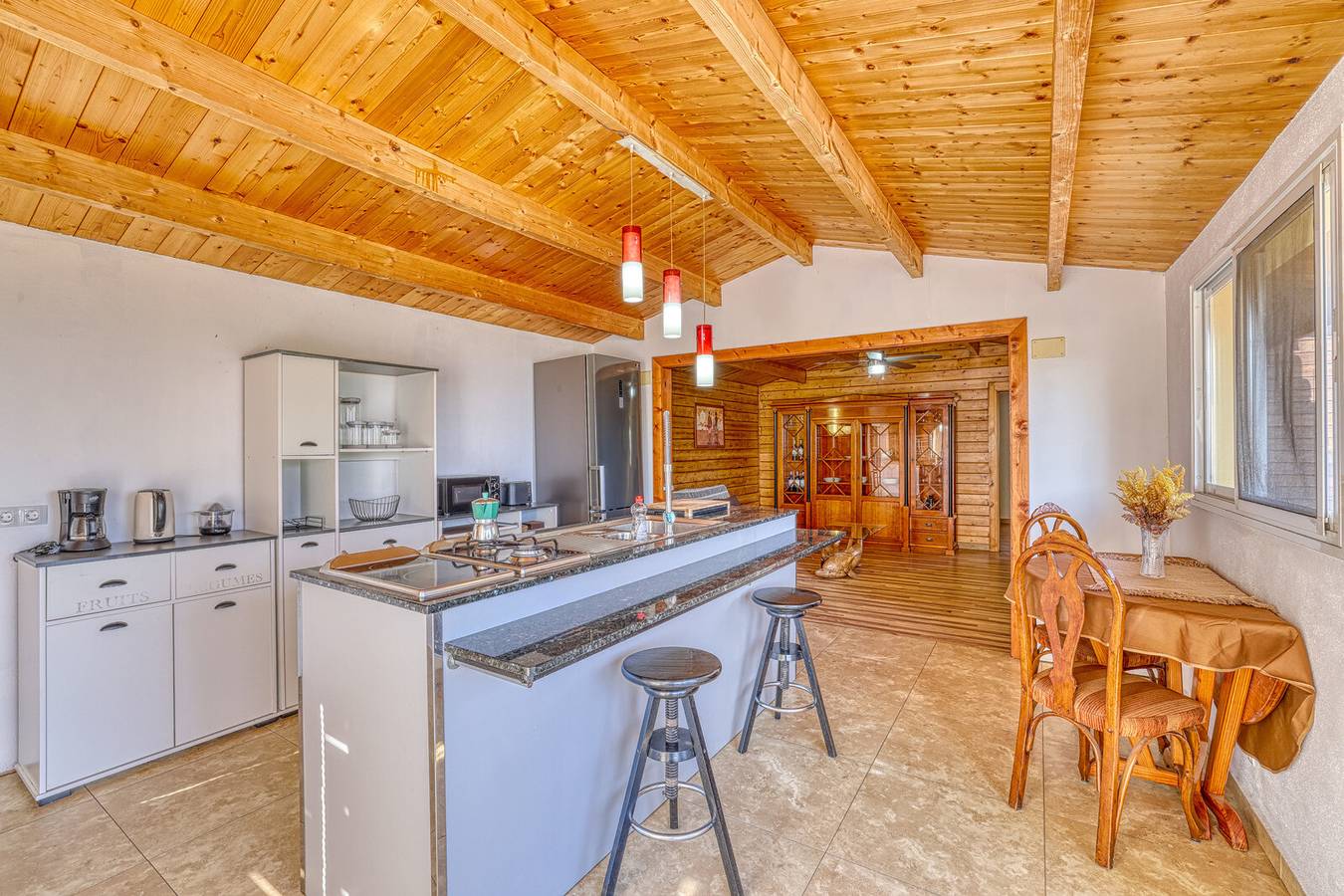 Maison de Vacances 'Finca La Charquita' avec Vue sur la Mer, Terrasse Privée et Wi-Fi in La Bombilla, Tazacorte