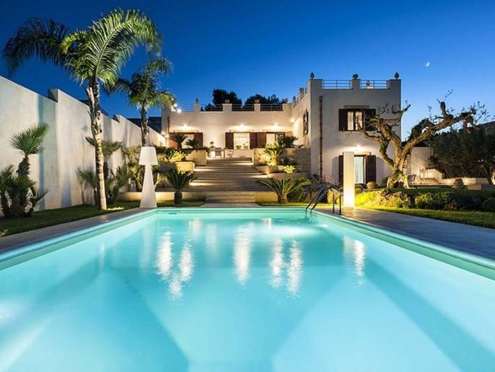 Appartamento per 5 persone, con piscina e terrazza nonché giardino a Marausa