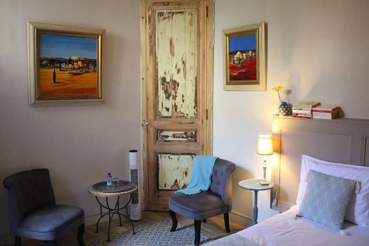 Chambre d’hôte pour 2 personnes, avec Terrasse à Saintes - 4