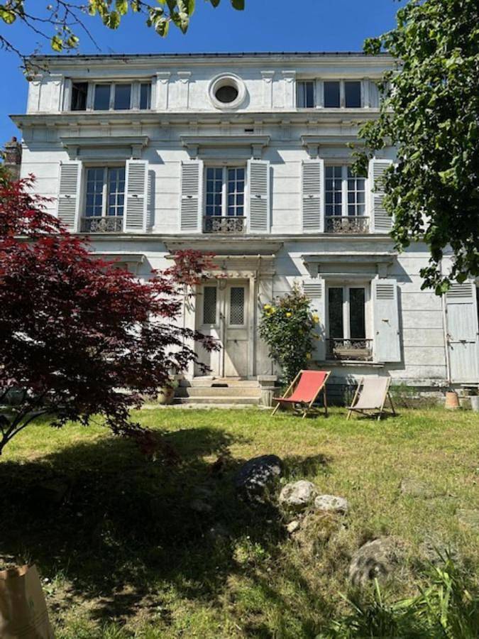 Villa pour 9 personnes, avec vue sur le lac ainsi que jardin et vue - 1