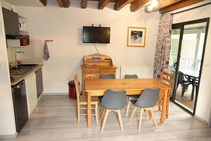 Gîte pour 6 personnes, avec piscine ainsi que vue et balcon à Arreau - 2
