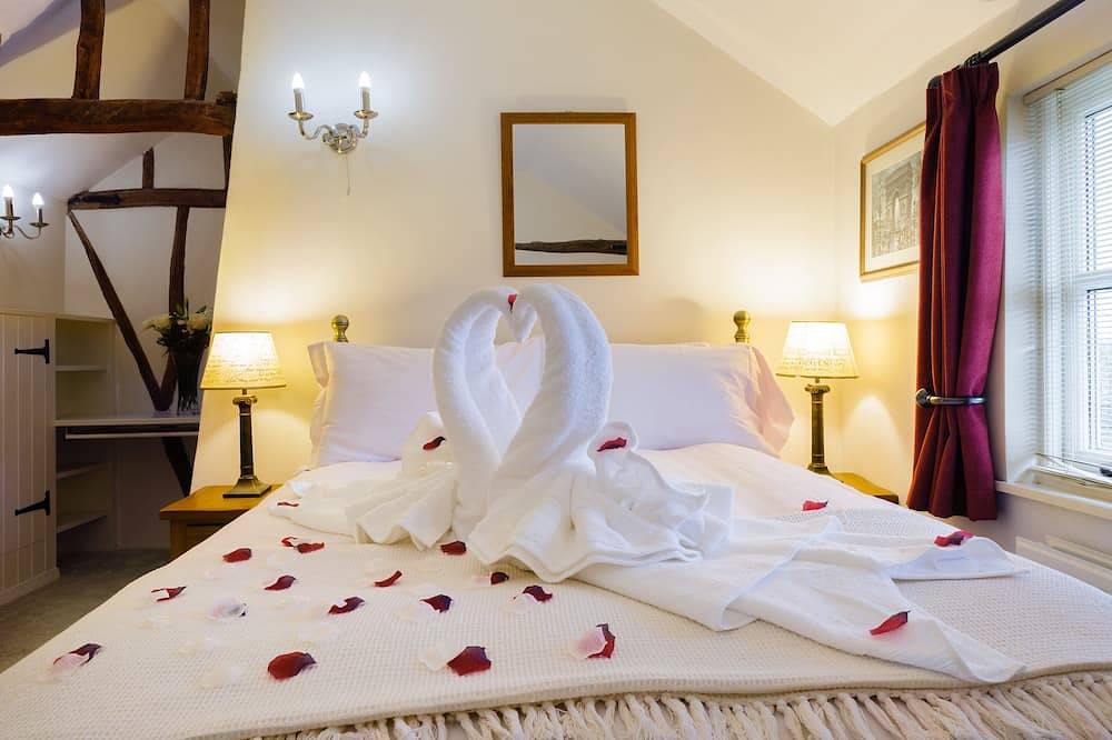 Luxury: Jacuzzi, Sauna, Fireplace, Dogs Welcome in Suffolk