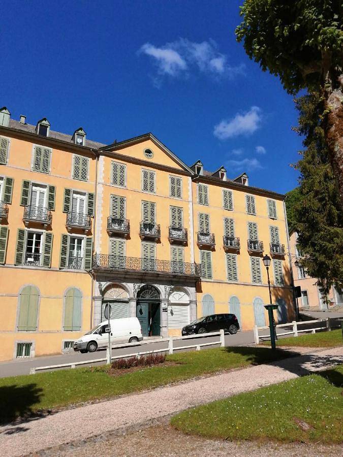 Gîte pour 5 personnes, avec Balcon ainsi que Jardin et Vue dans Office De Tourisme Des Eaux Bonnes