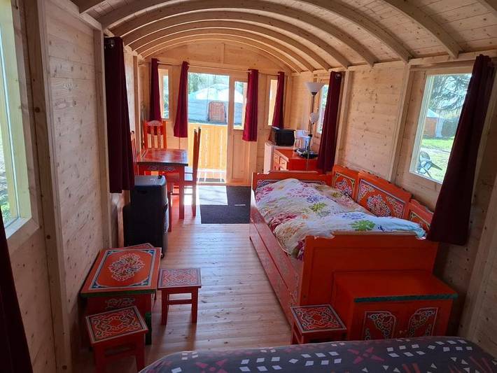 Camping Les Dis Village Insolite - Unterkunft 4 personen - Zigeunerwagen 4 Personen max in Saint-Benoît-des-Ondes, Mont-Saint-Michel-Bucht