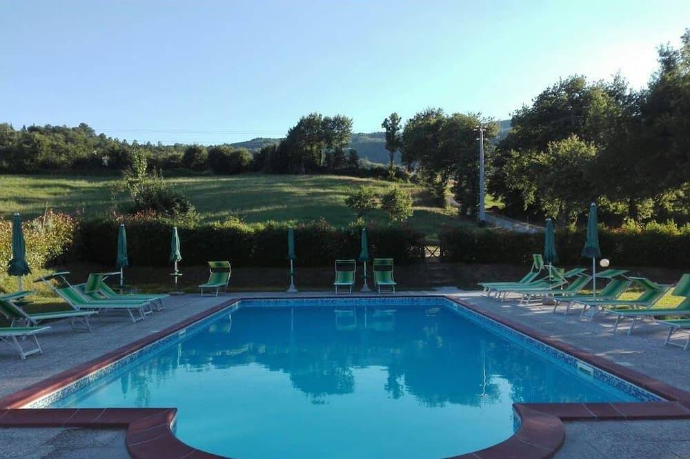 Homerez - Haus mit Pool in Caprese Michelangelo + 40m² in Caprese Michelangelo, Valtiberina