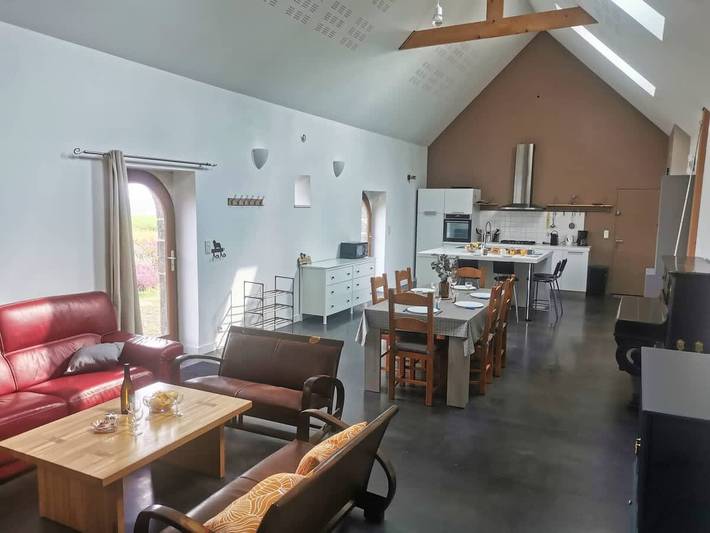 Location de vacances pour 8 personnes, avec Jardin à Guimaëc