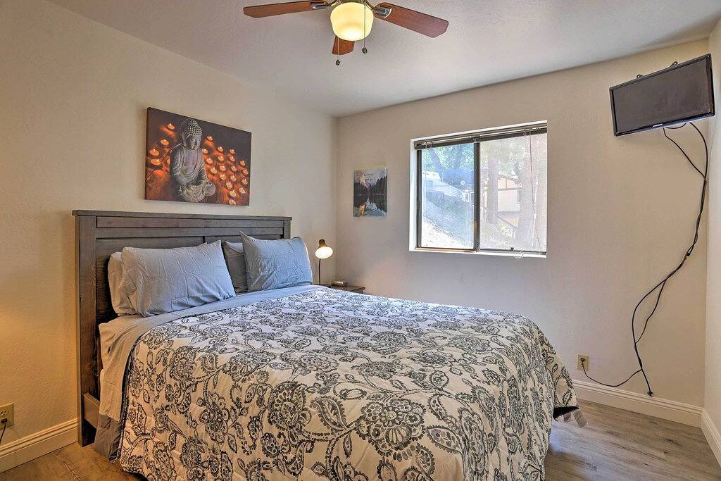 Log Cabin for 6 Guests in Running Springs, San Bernardino County