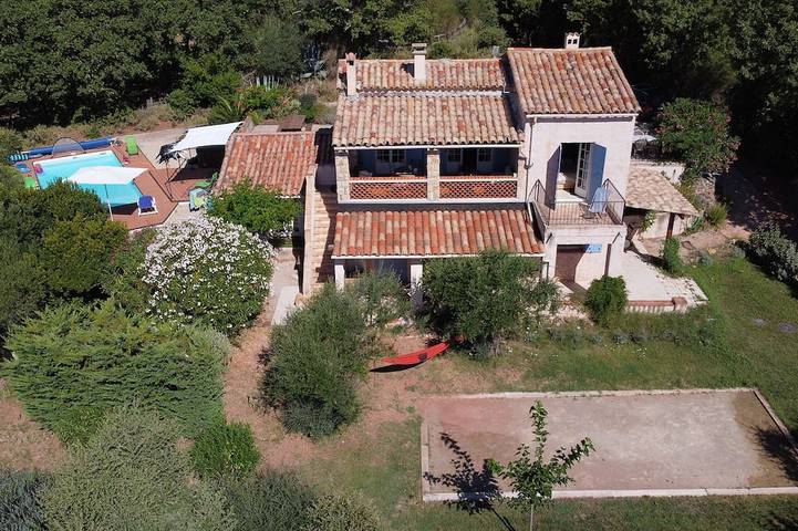 Chalet para 8 personas, con jardín y jacuzzi, Se admiten mascotas - 1