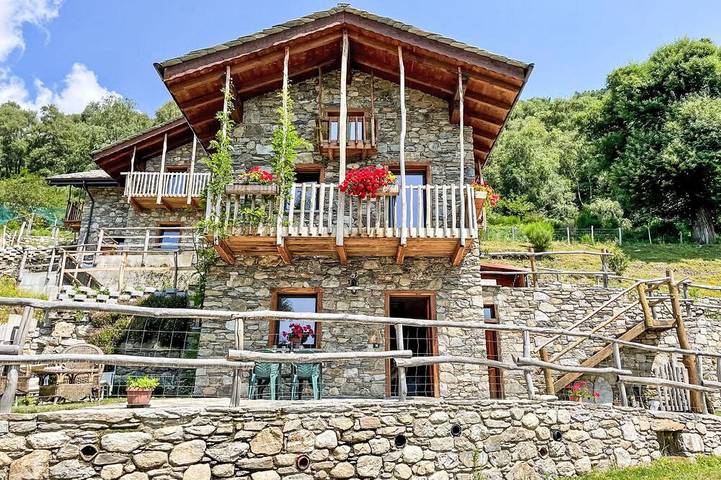 Ferienhaus für 4 Personen, mit Balkon und Garten