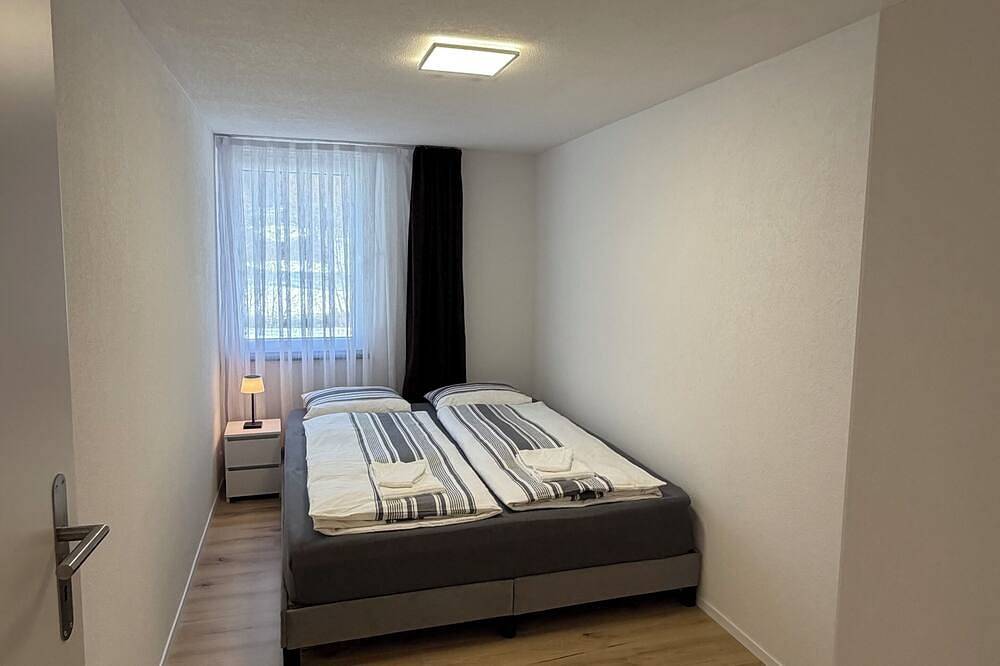 Ganze Wohnung, Frisch renovierte Ferienwohnung mit Alpenblick in Kandergrund, Frutigen - Lenk - Adelboden