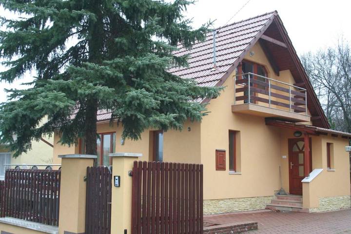 Apartament wakacyjny dla 8 osób, z ogród i widok, zwierzęta dozwolone w Miszkolc