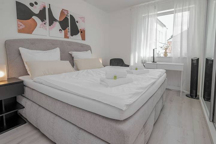 Ganze Wohnung, J&A Apartments stilvoll mit Balkon - nahe Kurpark & Messe in Bad Salzuflen, Kreis Lippe