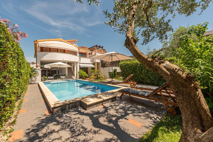 Villa för 8 Personer, med balkong i Zadar