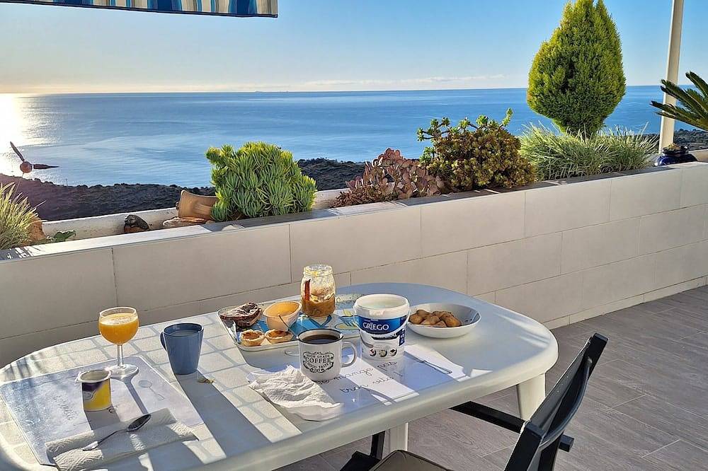 Apartamento entero, Apartamento Excelente / 2 Dormitorios / 2Wc / 2 SdeB / AC / Piscina / Vista Al Mar Y Castillo in Peñíscola, Costa del Azahar