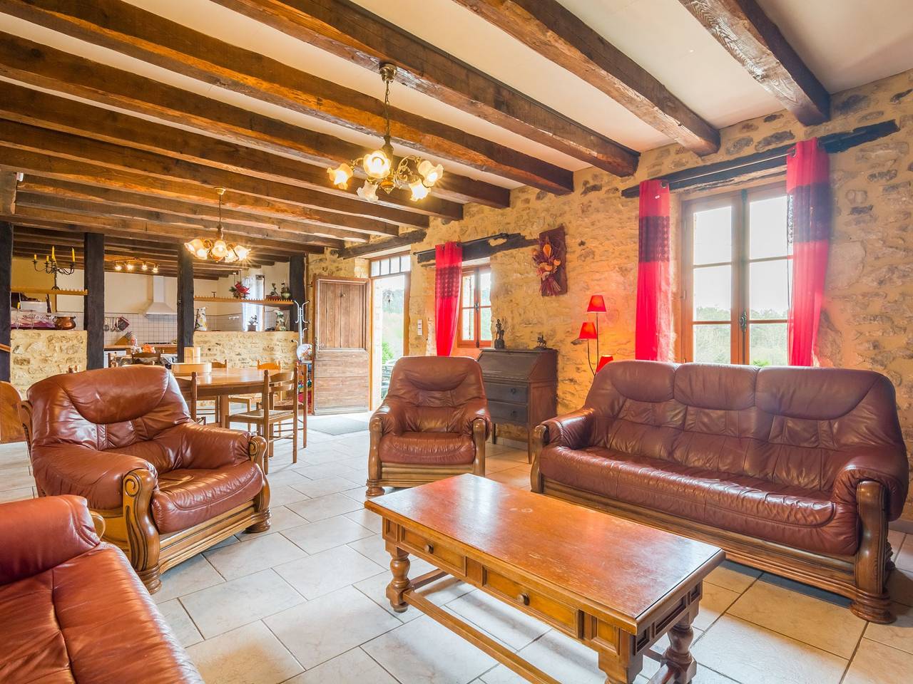 Blanquefort Hill Retreat in Blanquefort-sur-Briolance, Villeneuve-sur-Lot en omgeving