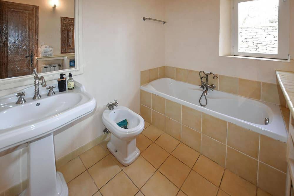 Tolles Haus in Goult mit Wlan in Goult, Regionaler Naturpark Luberon