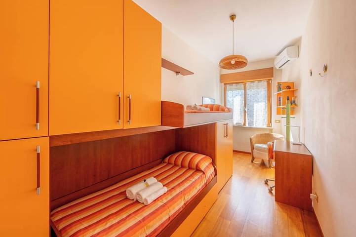 New Luxury & Quiet 2Br Apt with Terrace, Views and A/C in Marina di Carrara, Carrara