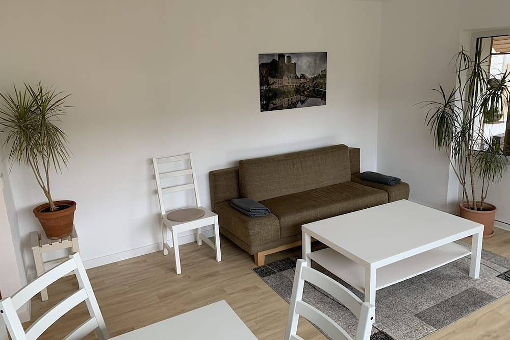 Apartamento entero, Bonito apartamento en el corazón del Taunus y cerca de la ciudad. in Waldems, Distrito de Rheingau-Taunus